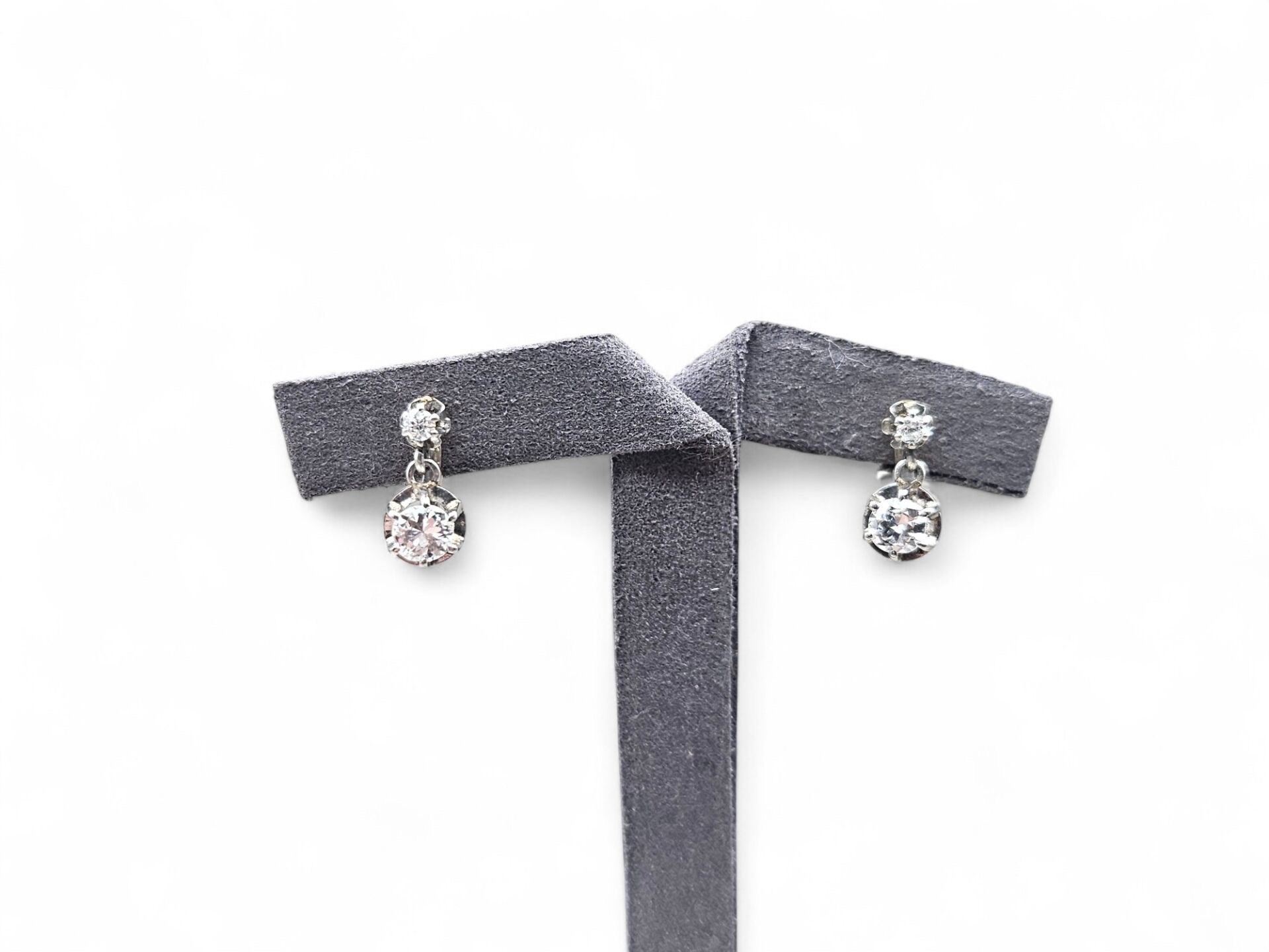Dormeuses en or, et diamants