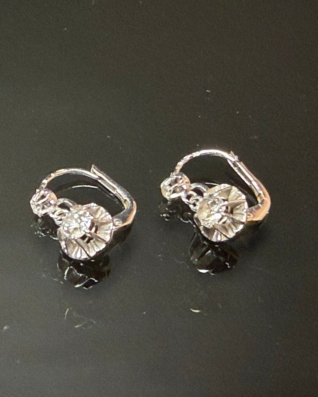 Dormeuses en or blanc et diamants