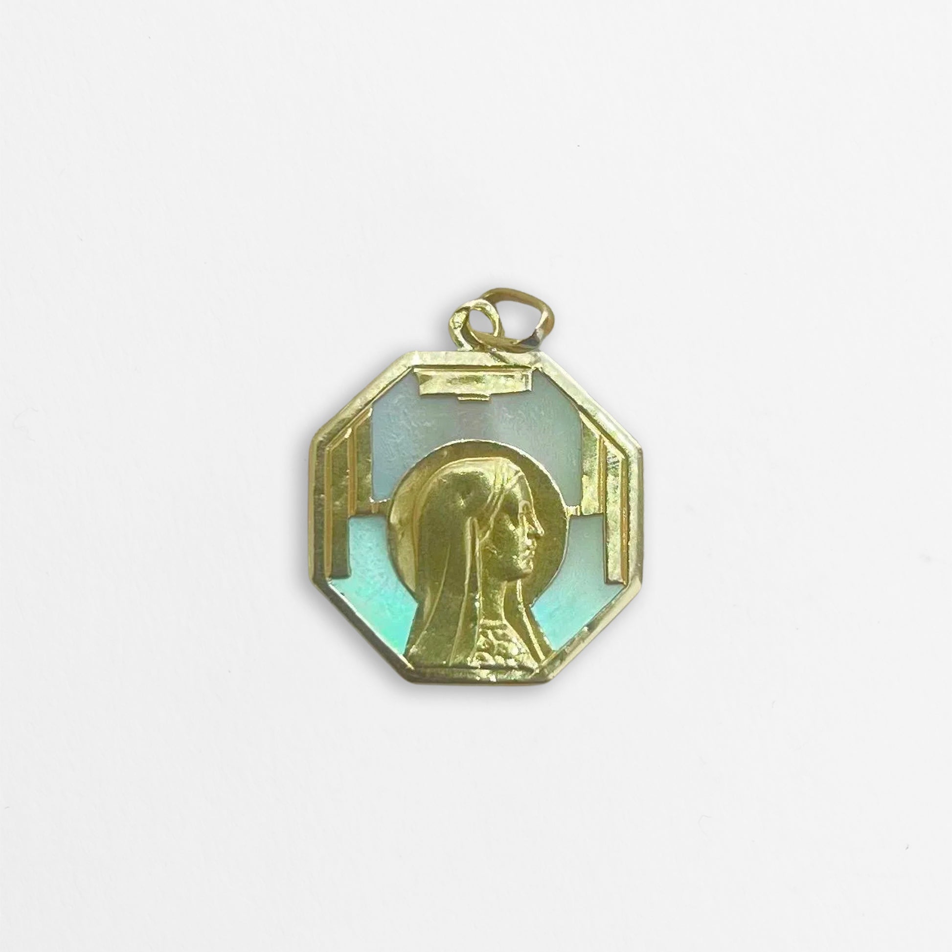 Pendentif Médaille Art Déco Sainte Vierge Marie en or jaune et nacre