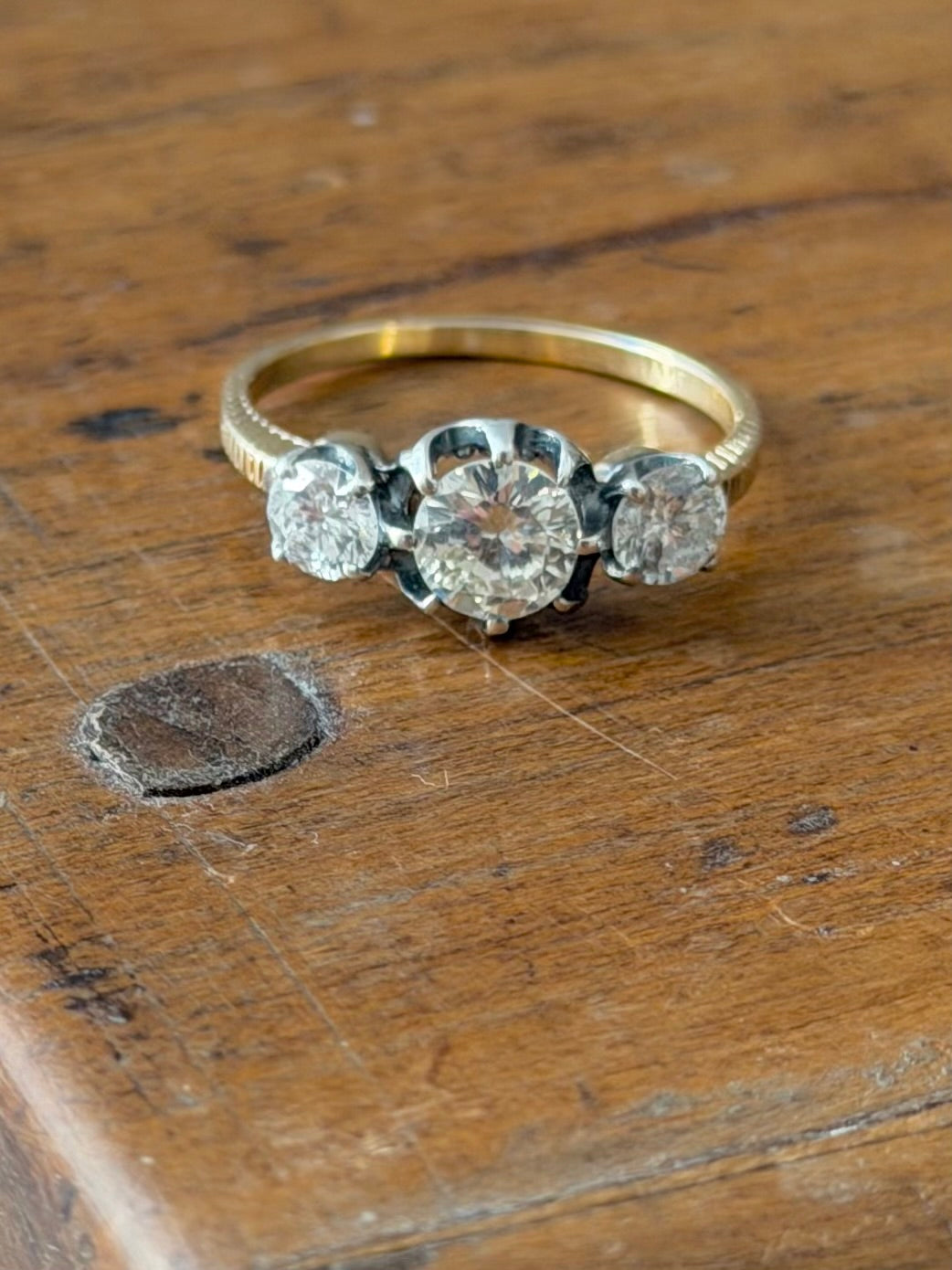 « Lucie » Bague trilogie or et diamants 1.20 carats