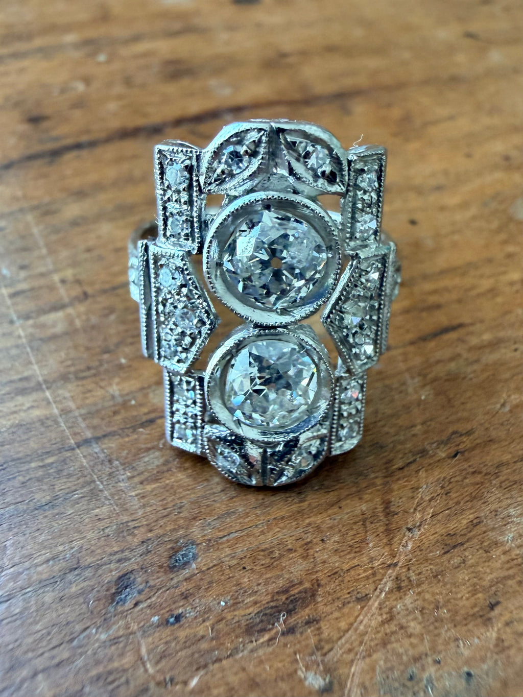« Esther » Bague Art déco, en or blanc platine et diamants
