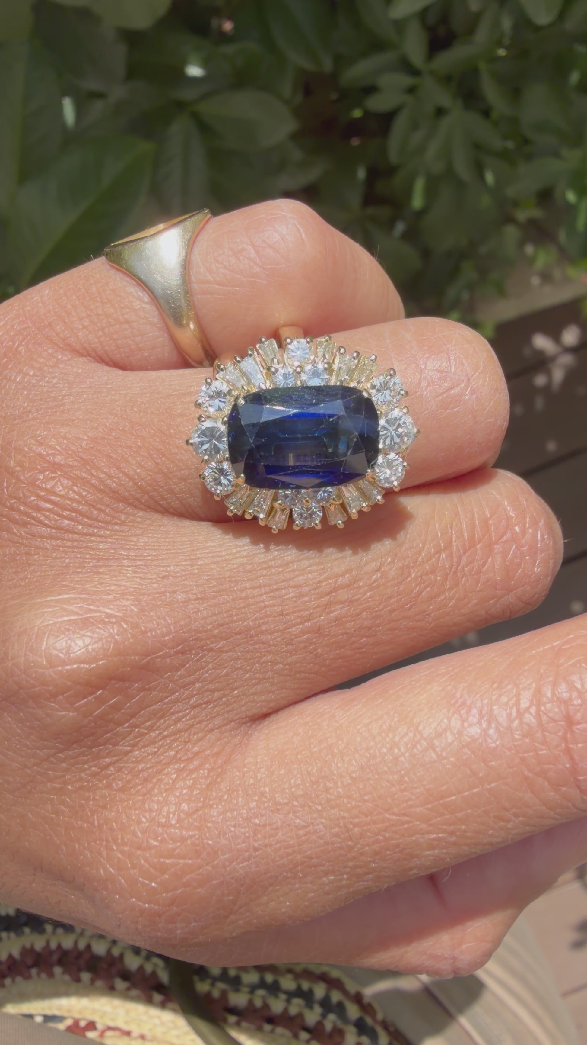 "Adèle" Bague Pompadour en or jaune, saphir et diamants