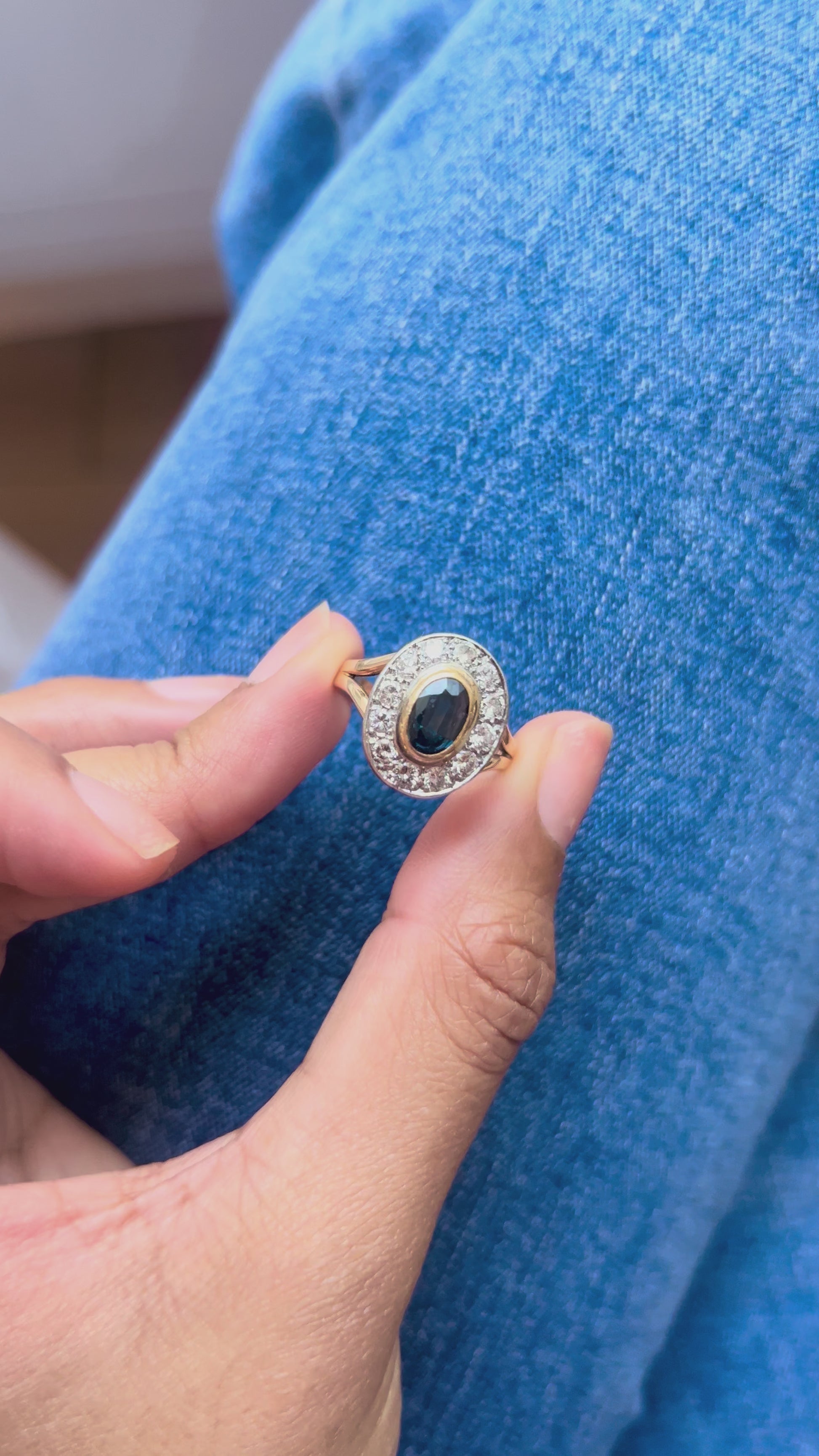 "Amanda" Bague Pompadour en or rose, saphir et diamants
