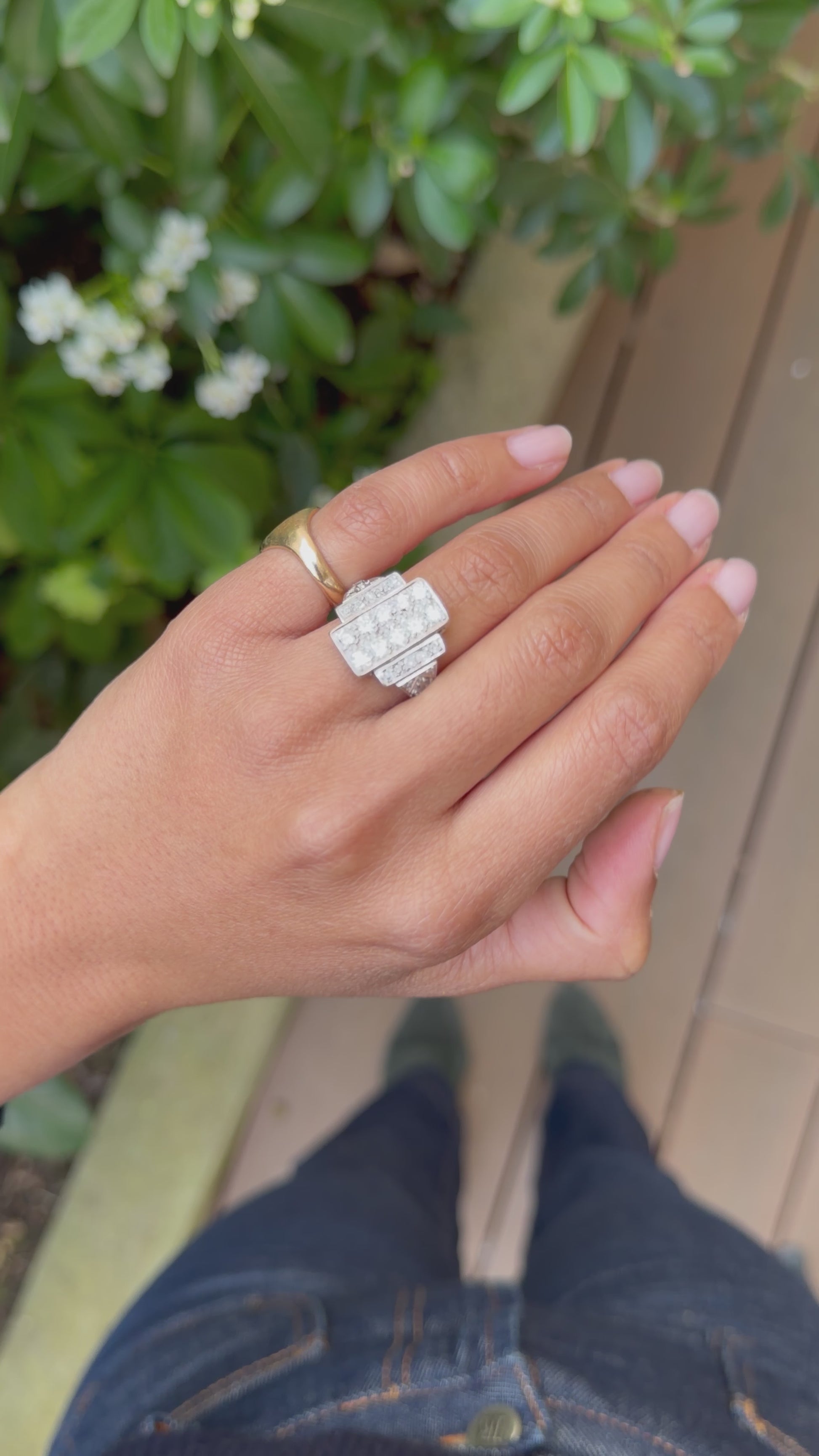 "Armelle" Bague Art déco, en platine et diamants