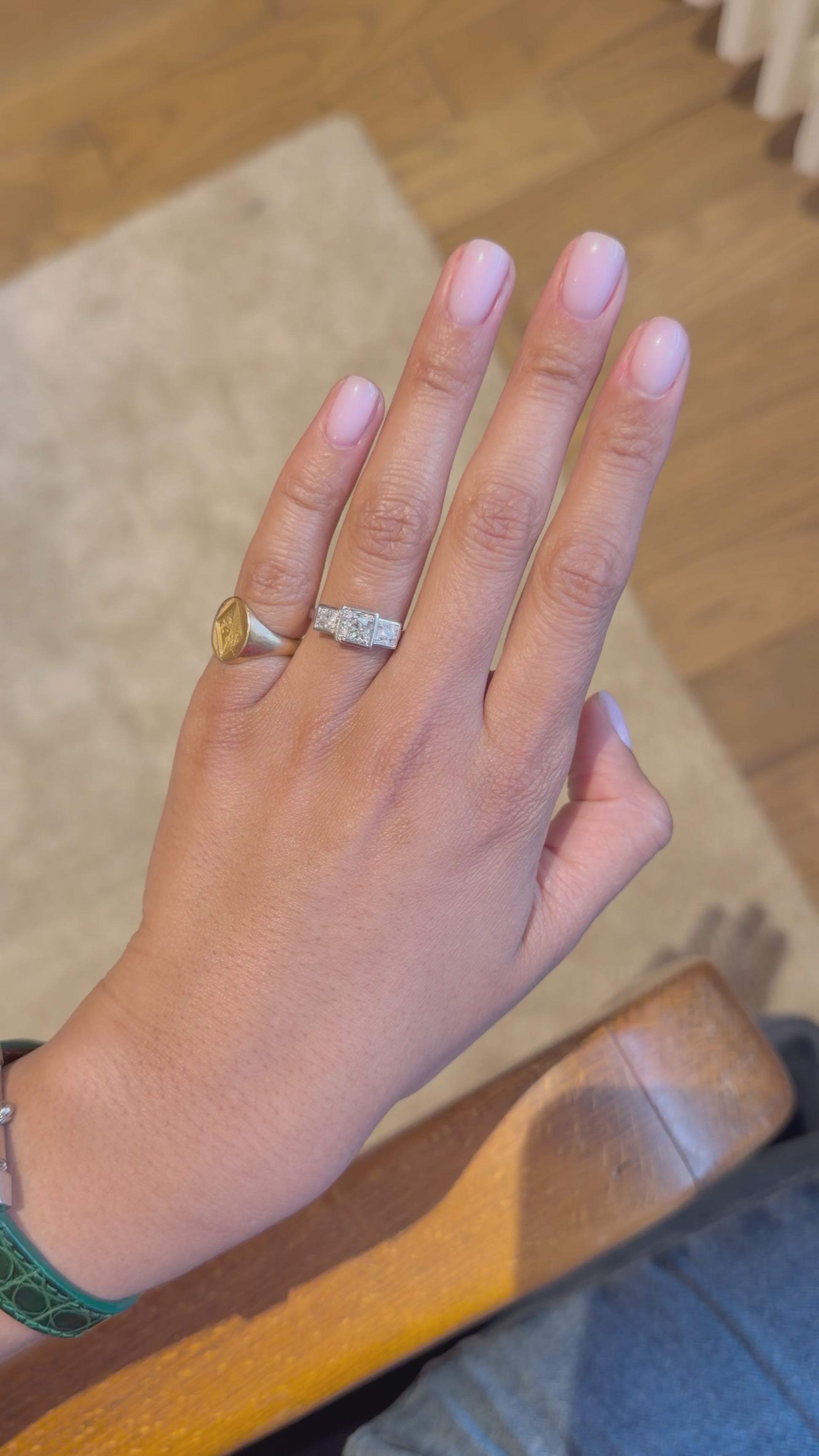 "Juliette" Bague trilogie art déco en or blanc et diamants 1.25 carats