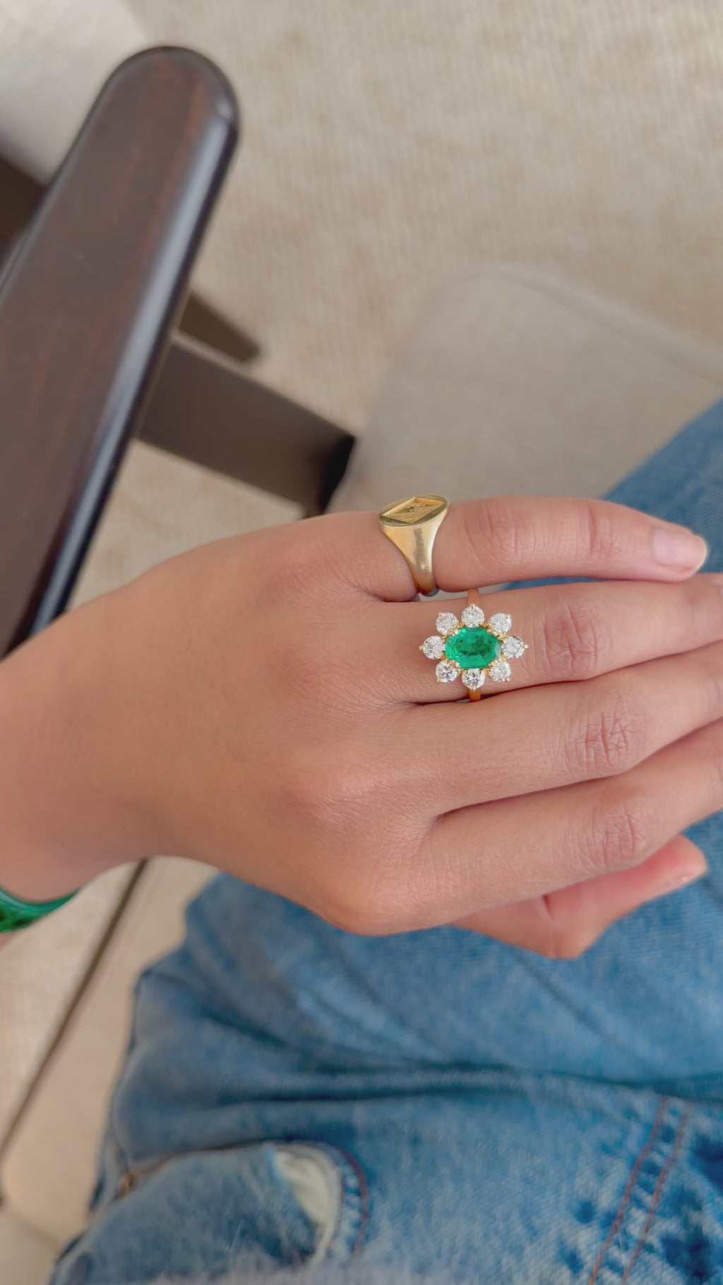 « Iris » Bague Marguerite en or jaune, émeraude et diamants