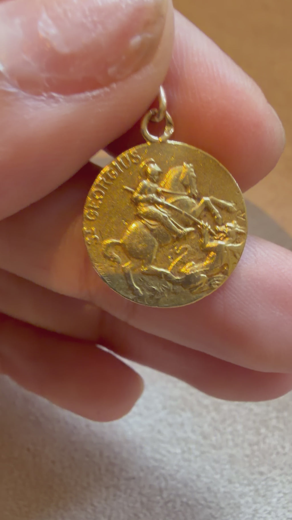 Médaille Saint Georges en or jaune