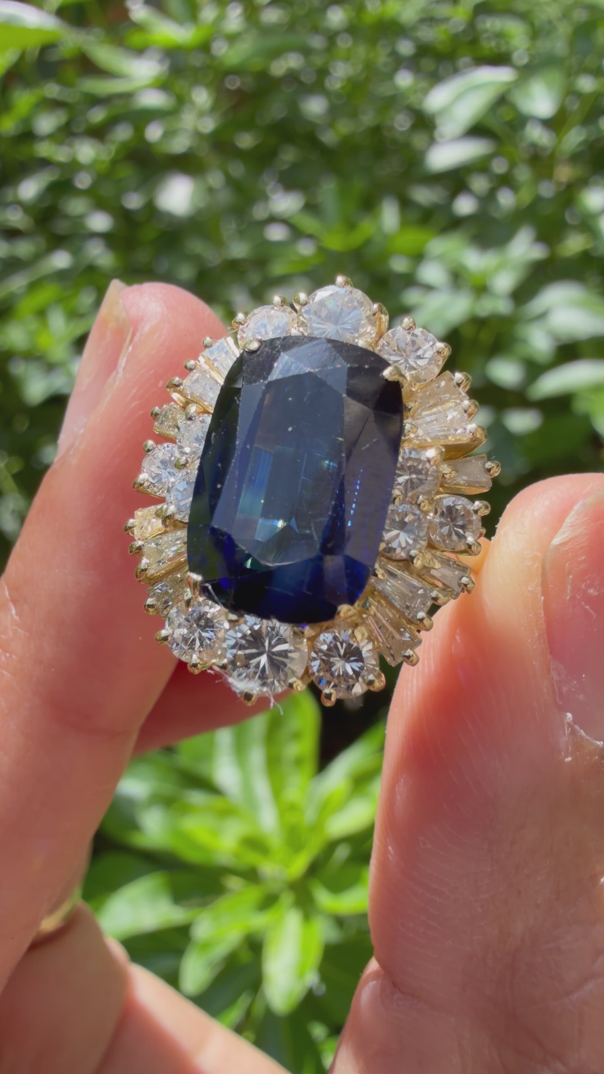 "Adèle" Bague Pompadour en or jaune, saphir et diamants