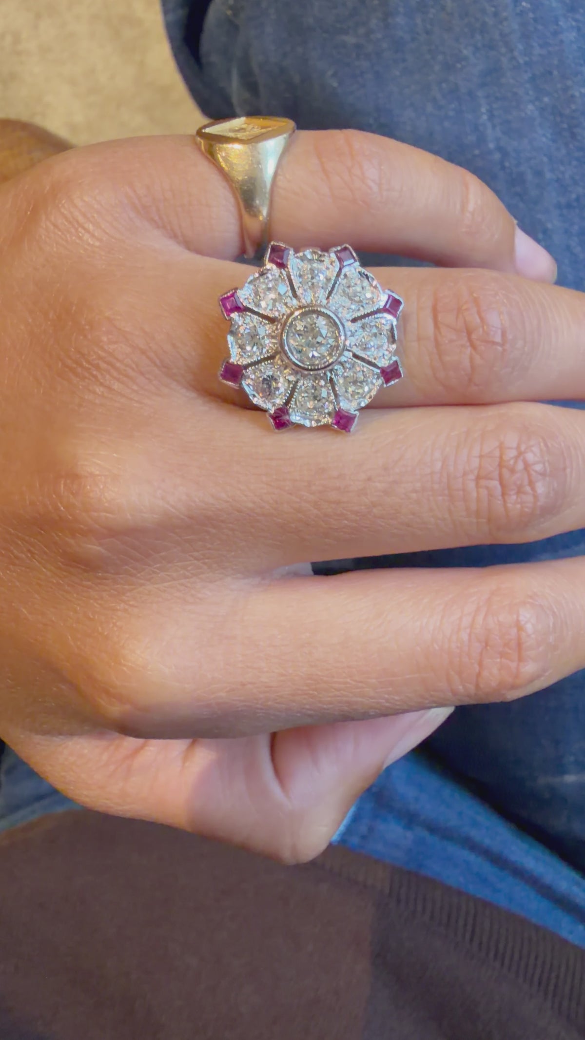"Charlotte" Bague art déco en or blanc diamants et rubis