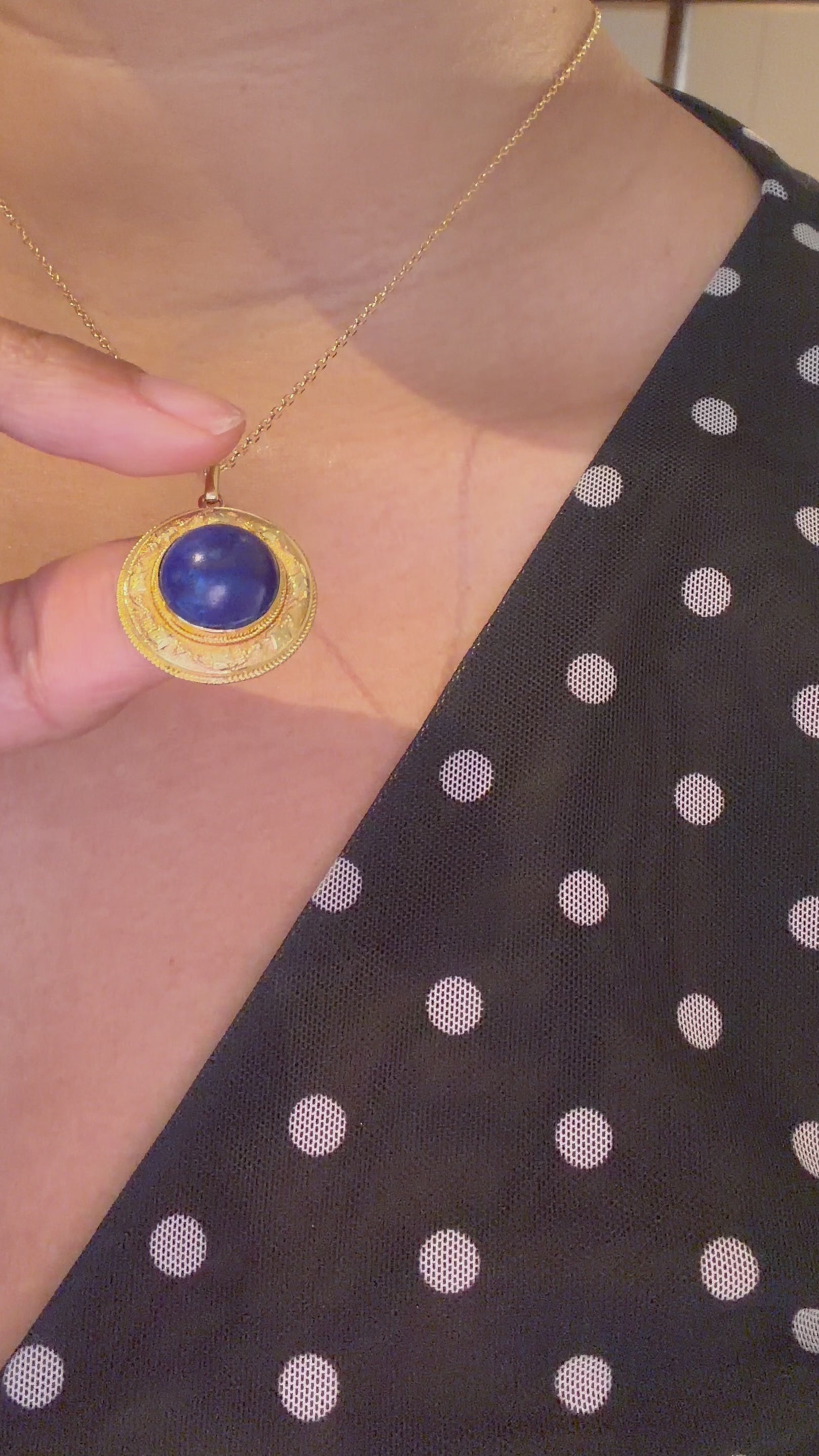 Pendentif lapis lazuli en or jaune